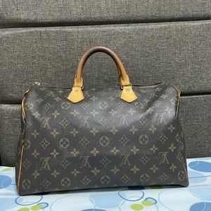Louis Vuitton Speedy 35